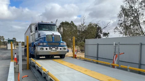The first delivery going over Viterra Wolseley's new weighbridge First delivery over new weighbridge at Viterra Wolseley_web.jpg