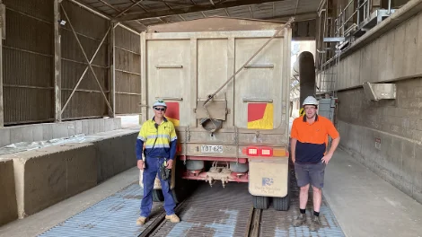 Viterra Port Pirie Operator Troy Kiriacou (left) with grower Jonno Mudge. 06102020 report2.png
