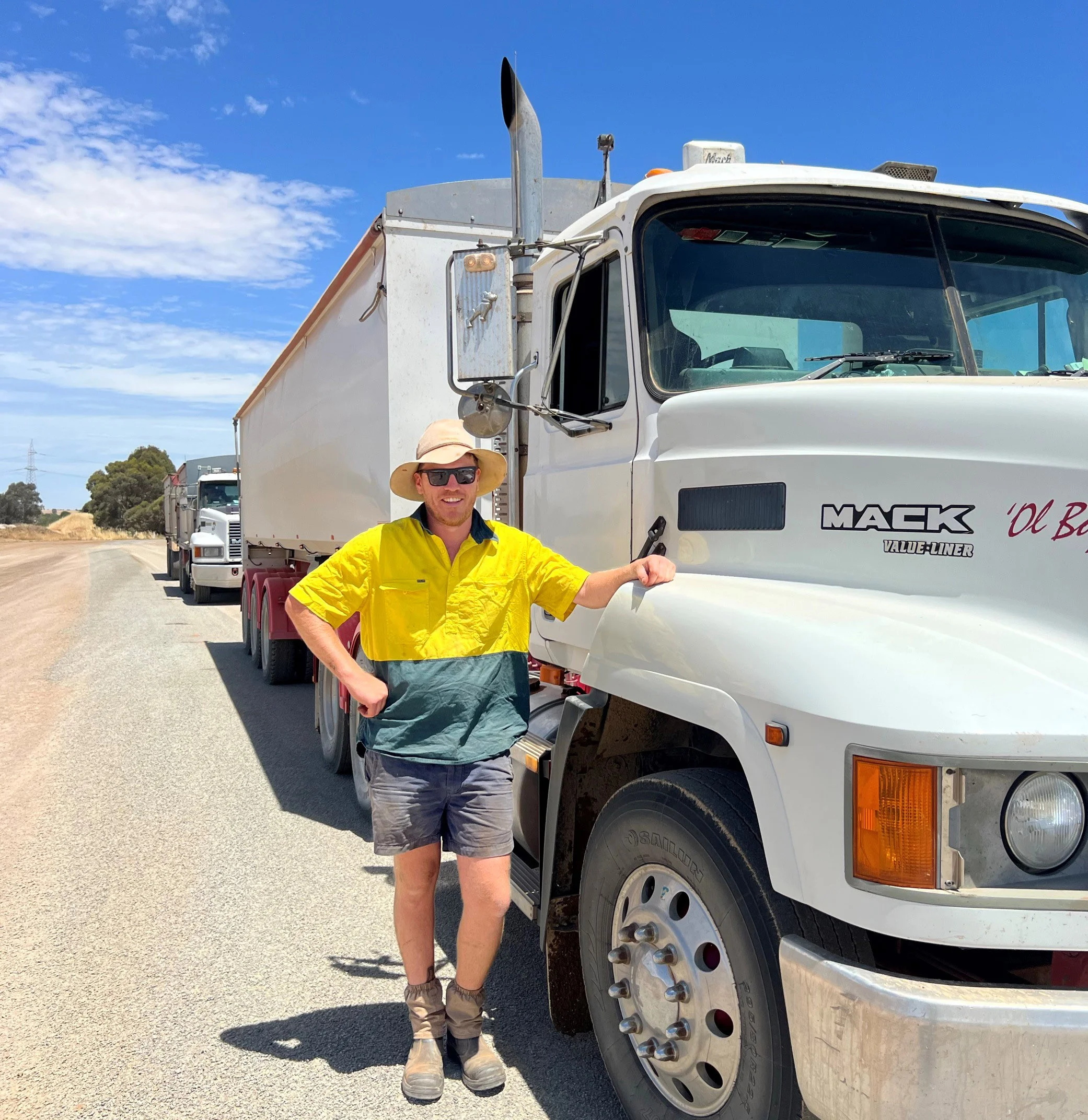 Grower Thomas Clothier delivering into Viterra's Gladstone site last week Thomas Clothier at Gladstone resized.jpg