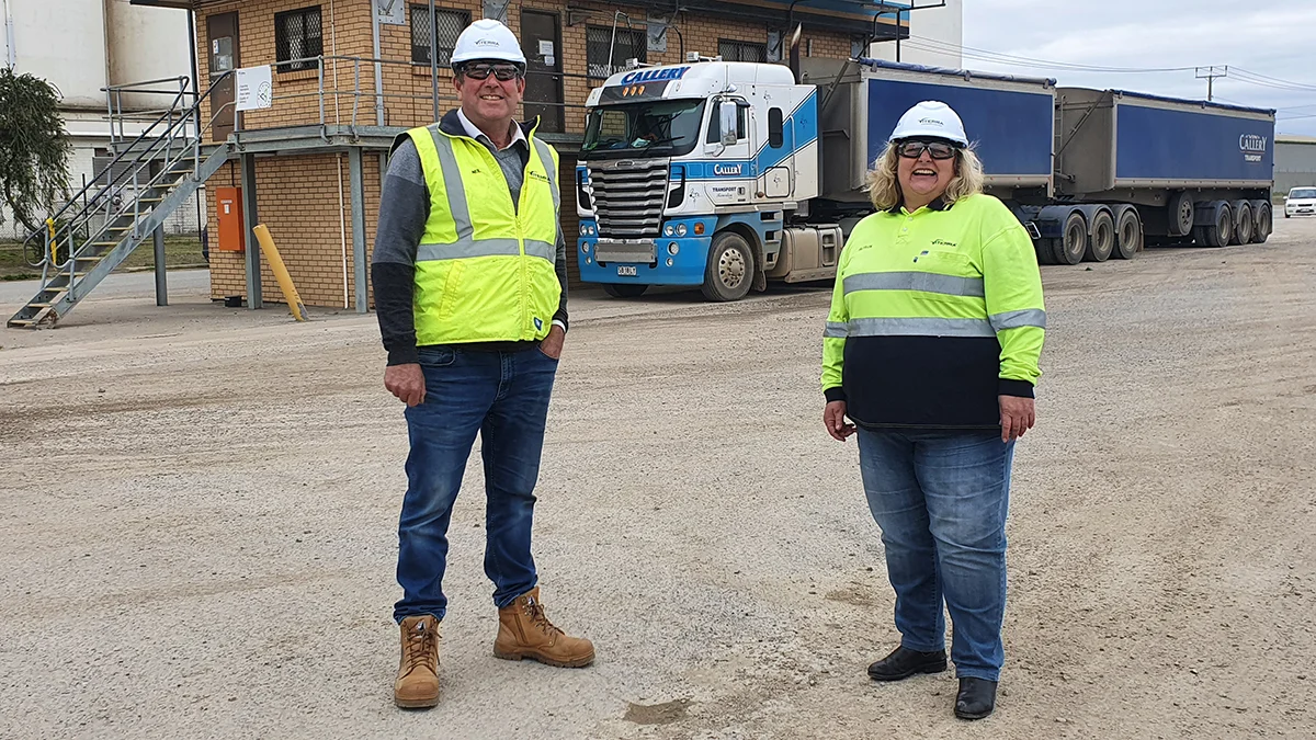 Viterra Operations Manager for the Adelaide region Neil Carr and Human Resources Manager Alyson Gilbey discussing harvest recruitment. 200713 news.jpg