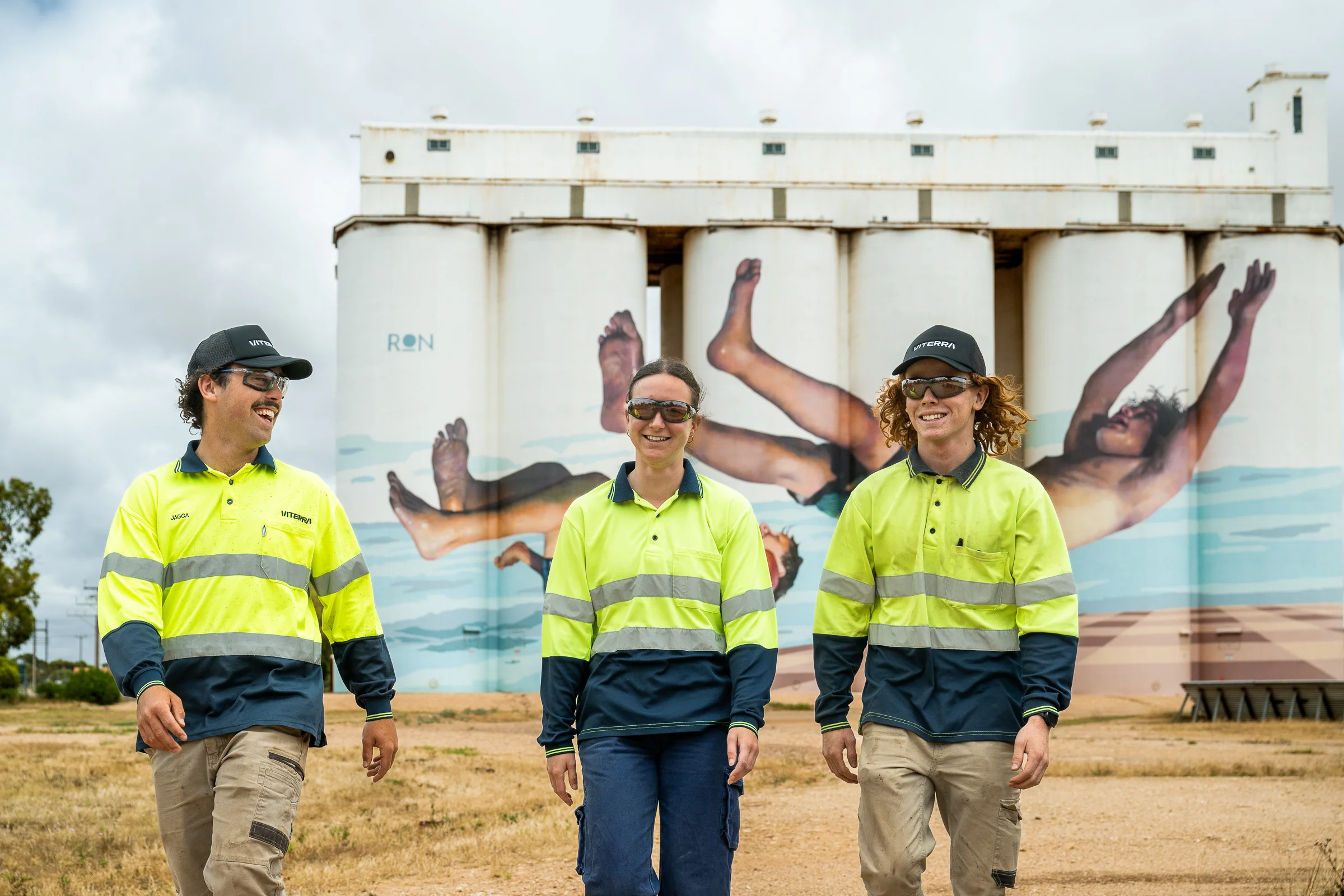 Viterra employees at our Tumby Bay site TUMBY-BAY_230105_485_WebRes.jpg