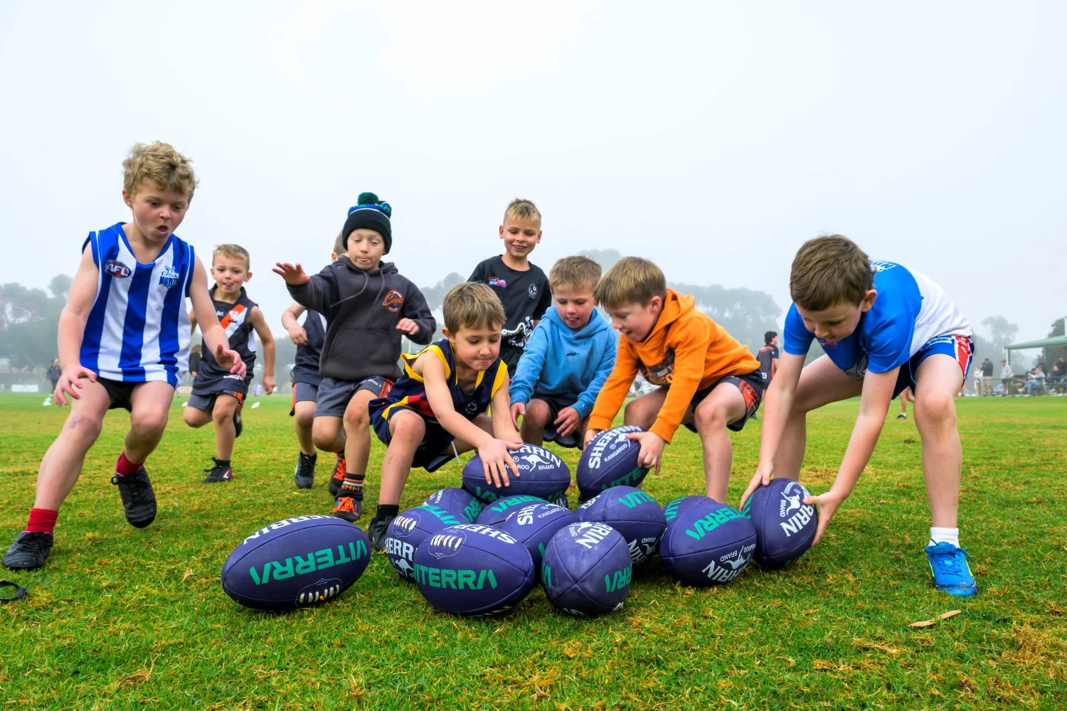 Around 100 children were excited to attend Viterra and the Crows' first Country connect junior coaching clinic in Lameroo Around 100 children were excited to attend Viterra and the Crows' first Country connect junior coaching clinic in Lameroo_small.jpg