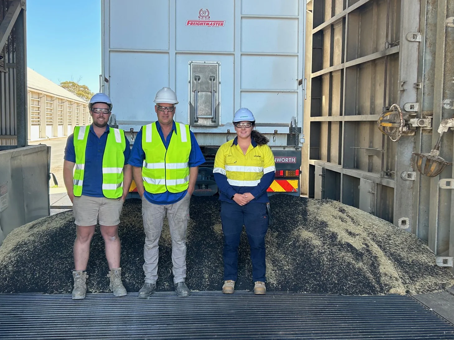 First delivery for the 2023/24 harvest at Viterra Keith (L-R) Alex Hill and Glen Simpson of Simpson Farming with Viterra employee Macy Richman. Alex Hill, Glen Simpson from Simpson Farming Pty Ltd with Viterra employee Macy Richman 1 v2.jpg