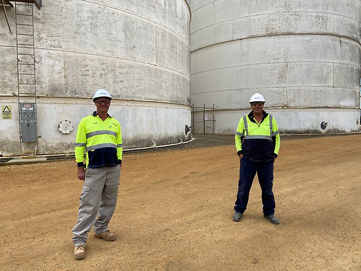 Viterra Strathalbyn Operators Allan Schild (left) and David Durdin